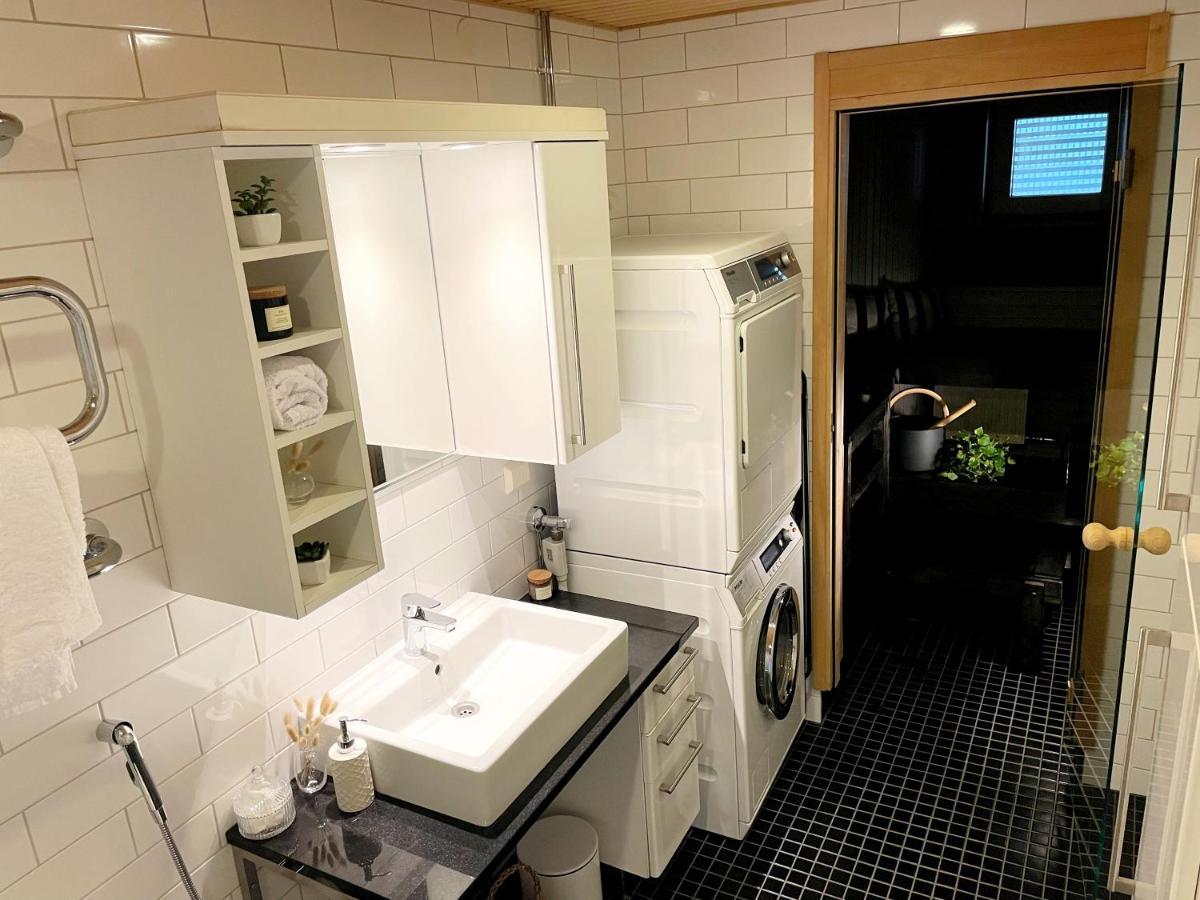2Ndhomes Unique And Luxury Kamppi Center Apartment With Sauna And Big Terrace Helsínquia Exterior foto